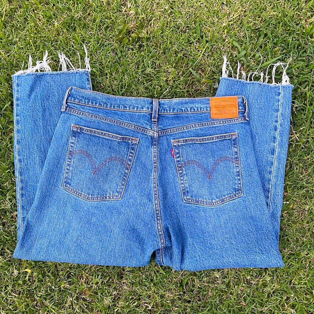 ❗️sold❗️Levi Jeans Wedgie Straight